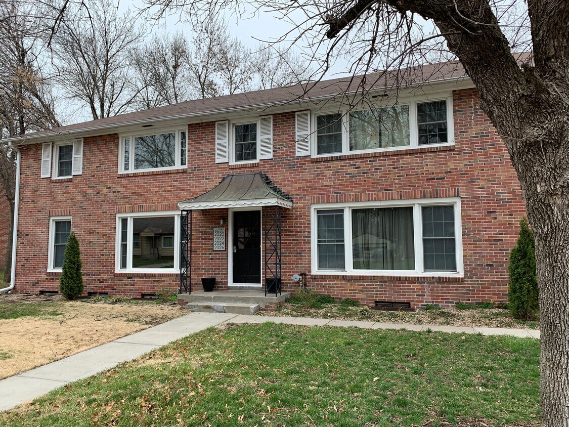 2020 S Cotner Blvd Unit 2024, Lincoln, NE 68506 Apartments in Lincoln