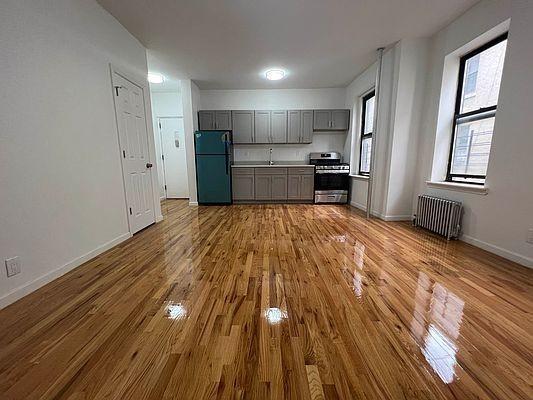 Foto del edificio - 1 bedroom in BRONX NY 10451