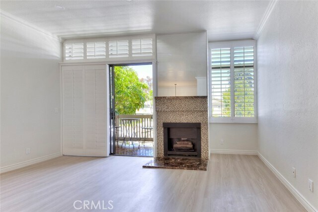 Foto del edificio - 10470 Riverside Dr