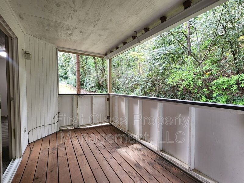 3648 SW Beaverton Hillsdale Hwy Unit 13, Portland, OR 97221 Condo for