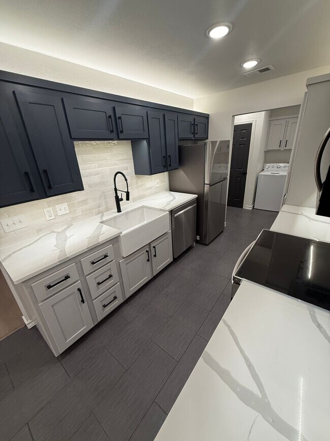 Foto del edificio - Luxury 3/2/2 in Cooper school district!