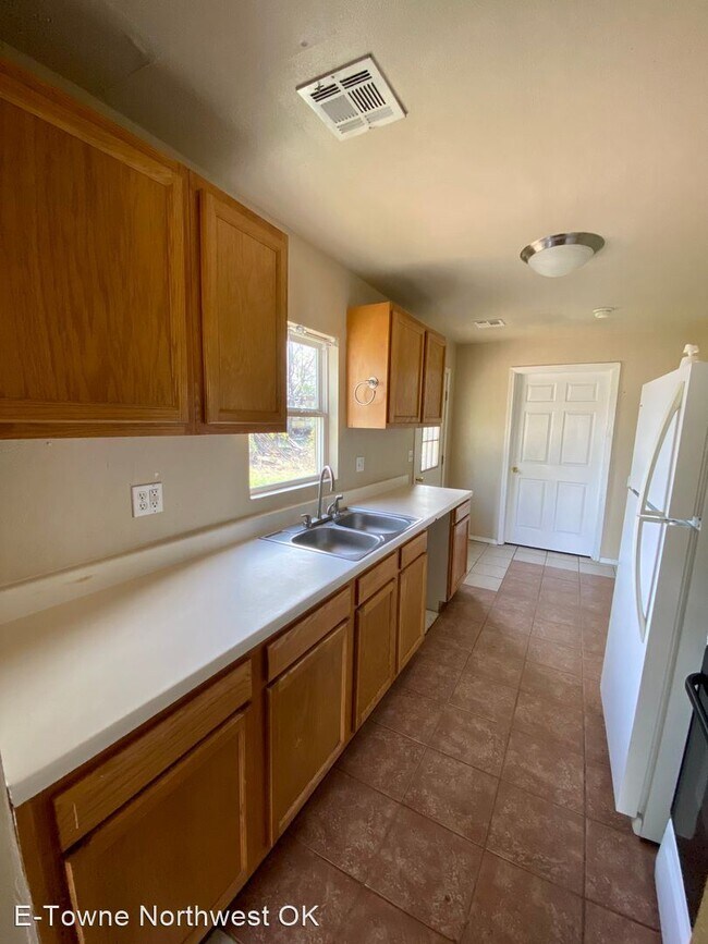 Building Photo - 2 br, 1 bath House - 819 13th St