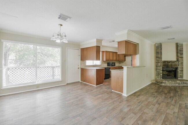 Foto del edificio - 2915 Valley Rose Dr