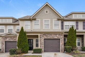 Building Photo - 1047 Chatsworth Dr