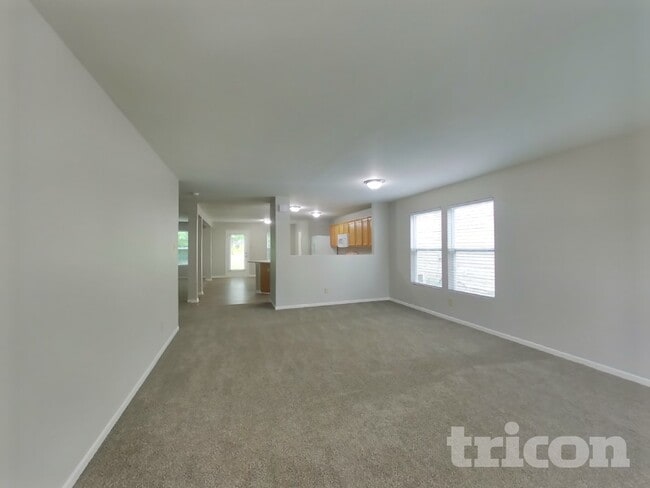 Building Photo - 1413 Bluestem Dr