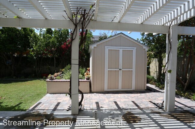 Building Photo - 4 br, 3 bath House - 16159 Caribou Street
