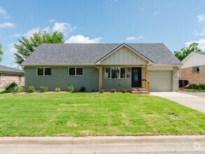 Building Photo - 1705 W Cypress St
