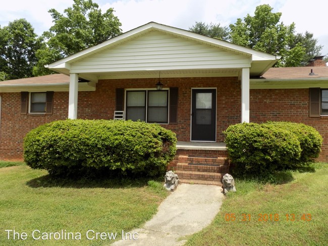 Building Photo - 3 br, 2 bath House - 135 Widaustin Dr