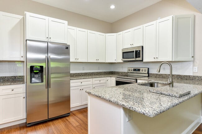 Building Photo - 4201 Claremont Ct