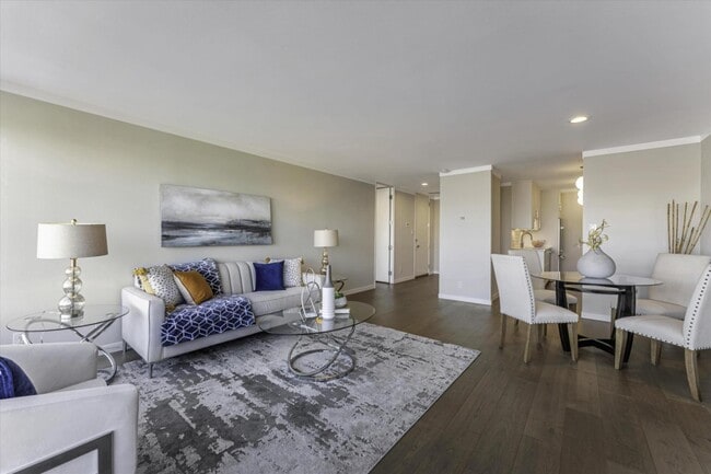 Building Photo - 565 Bellevue Ave