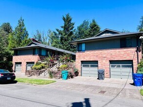 Building Photo - 5034 SE 37th Ave