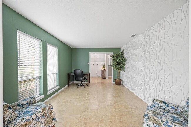 Building Photo - 8319 Domer Dr