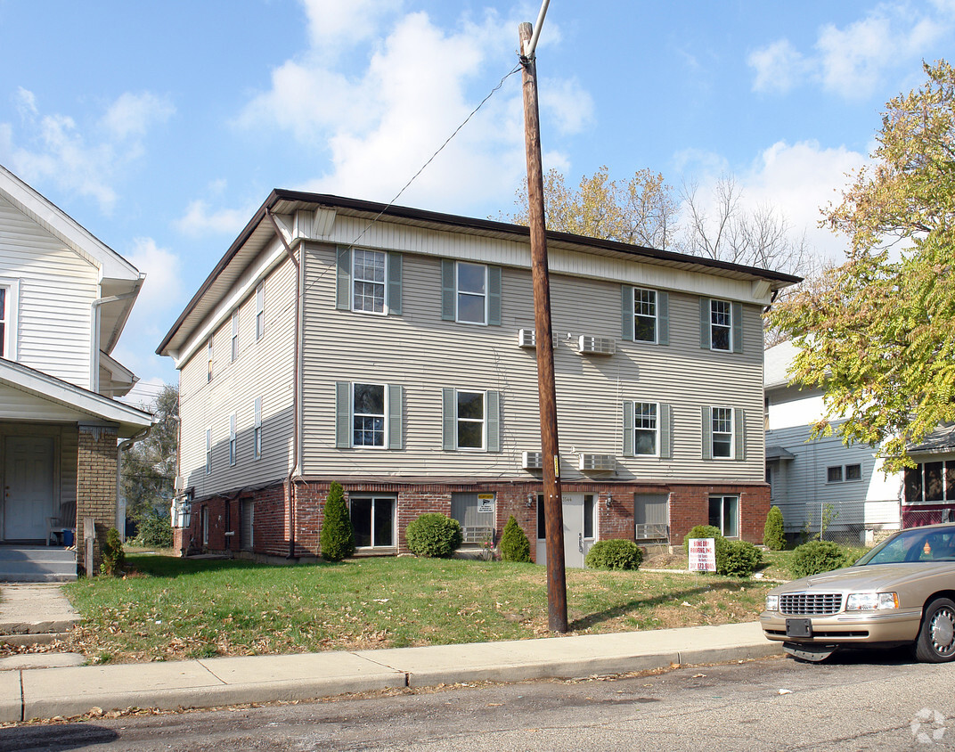 Foto del edificio - Carrollton Apartments