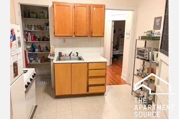 Foto del edificio - 5055 N Damen Ave