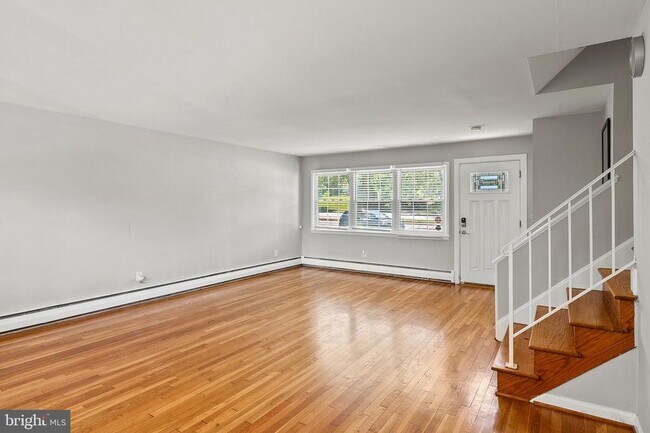 Foto del edificio - 604 Goucher Blvd