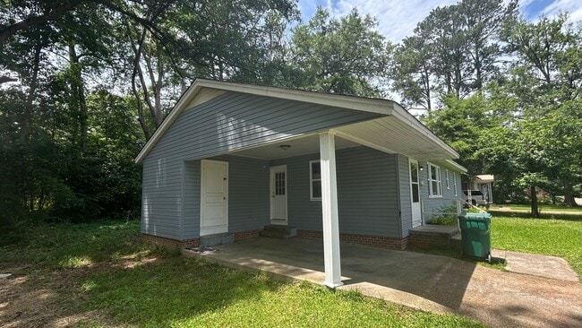 Building Photo - Renovated 3 Bedroom 1  Bath Home for Rent!