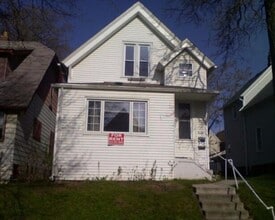 Building Photo - 3114 N Newhall St