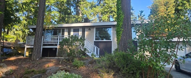Building Photo - 2020 151st Ave SE