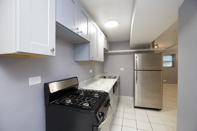 Foto del edificio - 4406 N Racine Ave