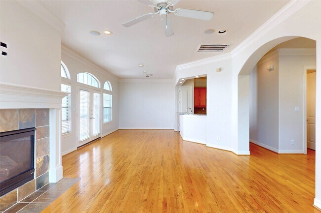 Foto del edificio - 5914 Center St