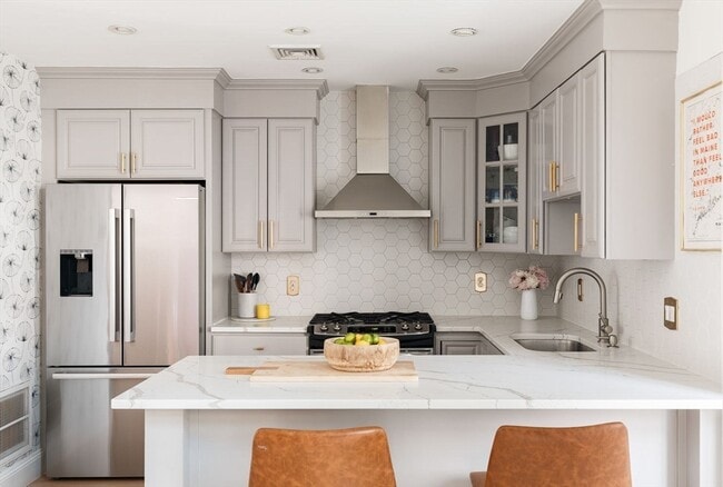 Building Photo - 20 Mystic St