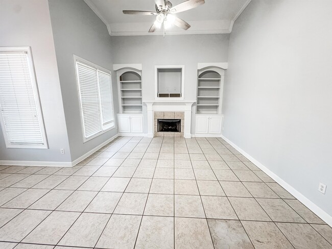 Foto del edificio - 472 Hunters Mill Cove