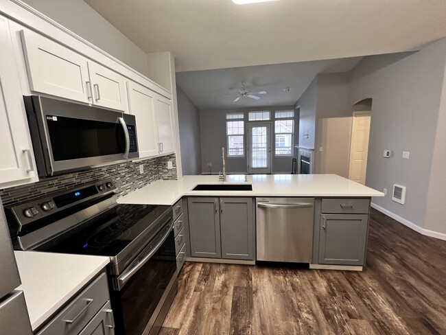Kitchen - 1150 NE Horizon Loop