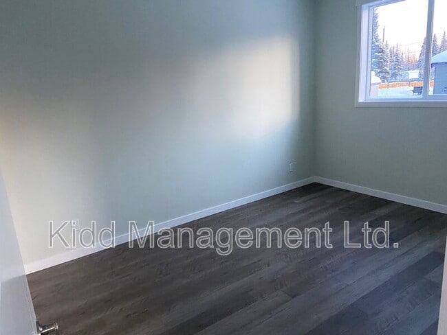 Building Photo - 6285 Monterey Rd W