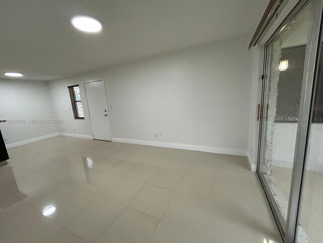 Foto del edificio - 8701 SW 141st St