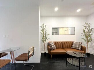 Building Photo - Furnished room/NOT APARTMENT