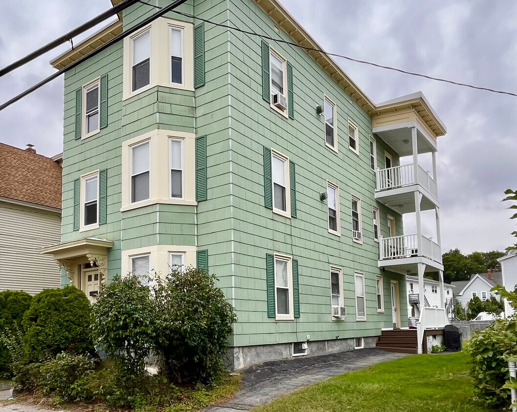 79 Conant St Unit 2, Manchester, NH 03102 Condo for Rent in Manchester, NH