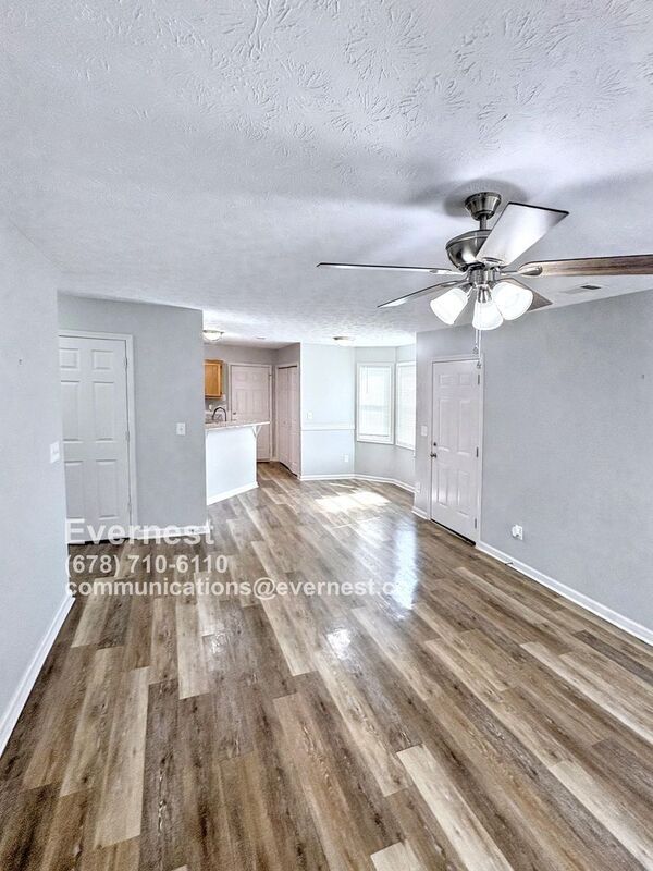 Building Photo - 1605 Brook Ln