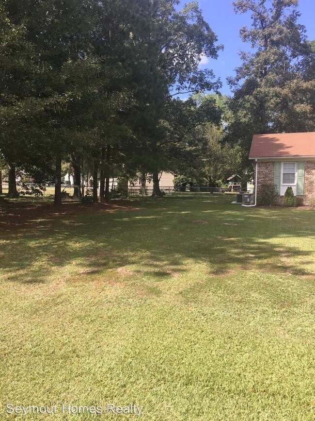 Building Photo - 3 br, 2 bath House - 305 Spring Creek Road