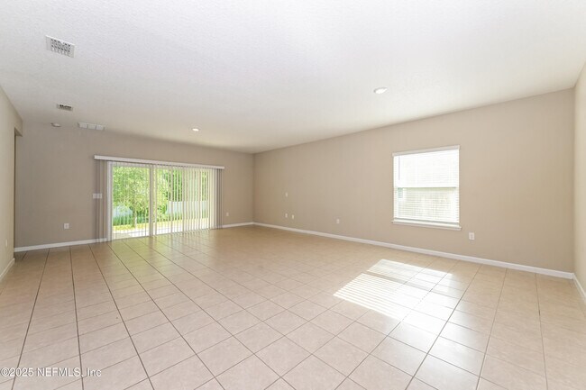 Foto del edificio - 203 Stone Arbor Ln