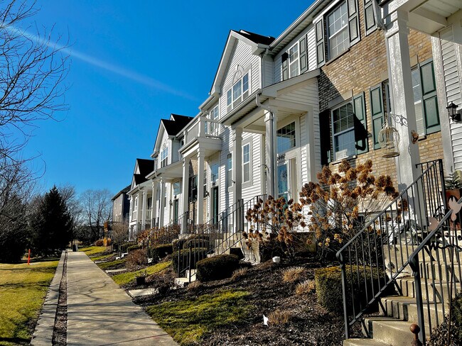 Building Photo - 24461 John Adams Dr