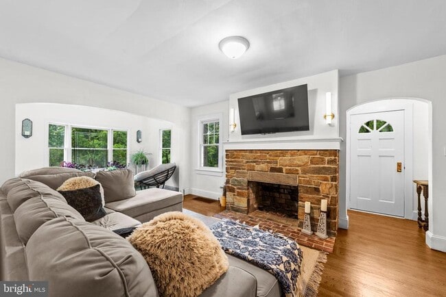 Building Photo - 43 Wilburtha Rd