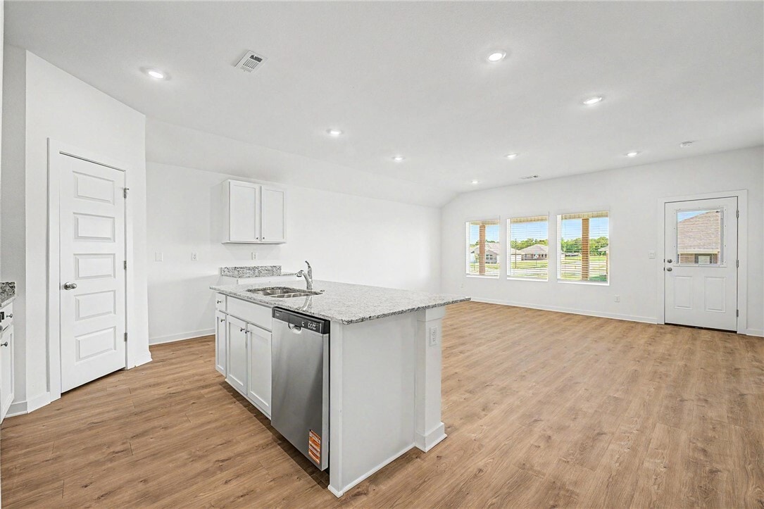 Building Photo - 3101 Laredo Ln