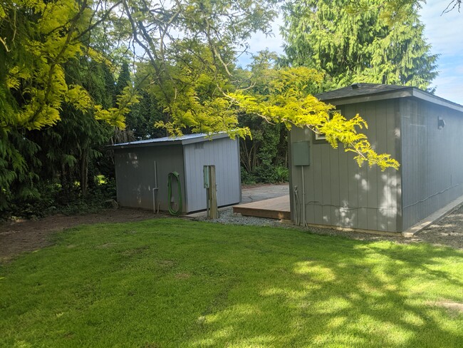 Building Photo - 13125 Pulver Rd. Unit B