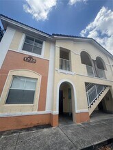 Building Photo - 1536 SE 25th St