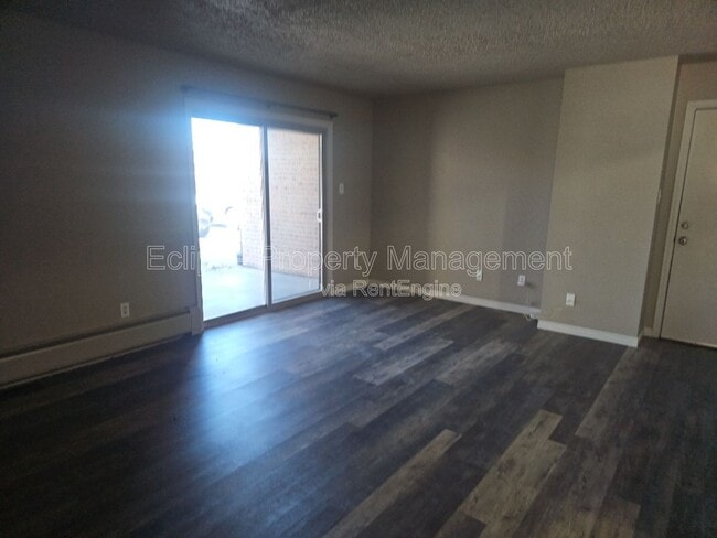 Foto del edificio - 512 Bell Ct