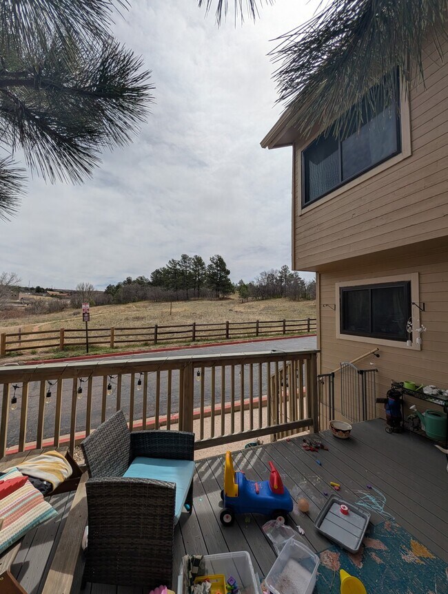 Foto del edificio - 246 S Oman Rd