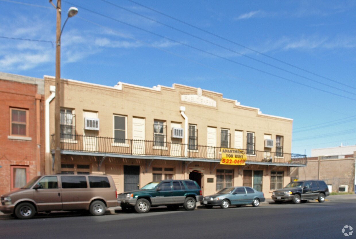 Foto del edificio - Pablo Baray