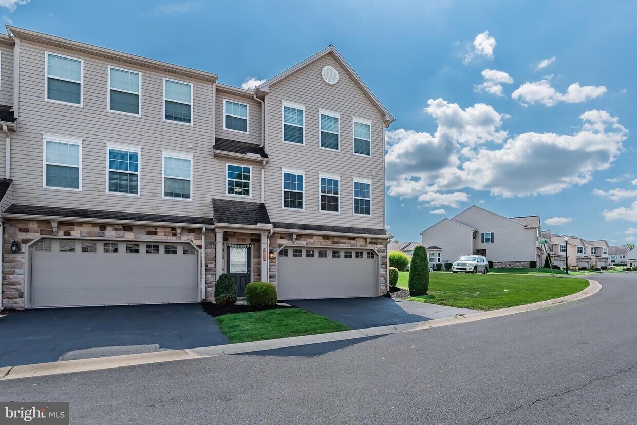 6110 Galleon Drive, Mechanicsburg, PA 17050 Townhome Rentals in