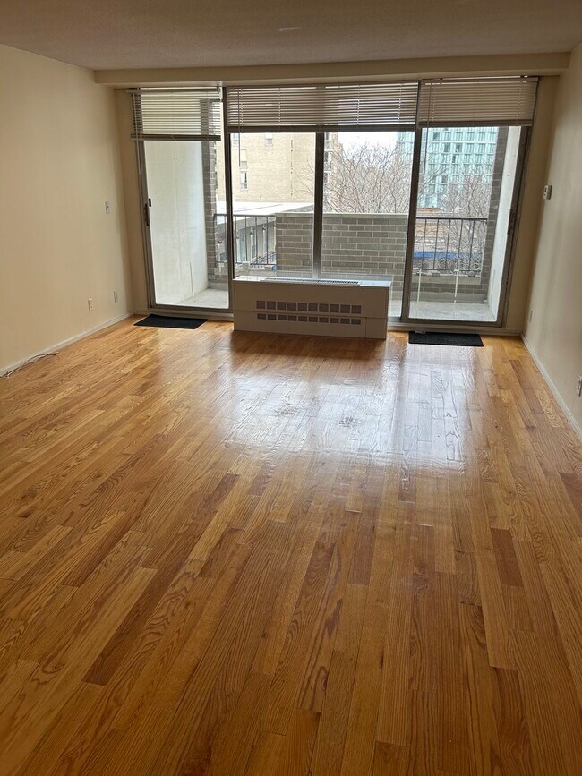 Foto del edificio - 77 Pond Ave