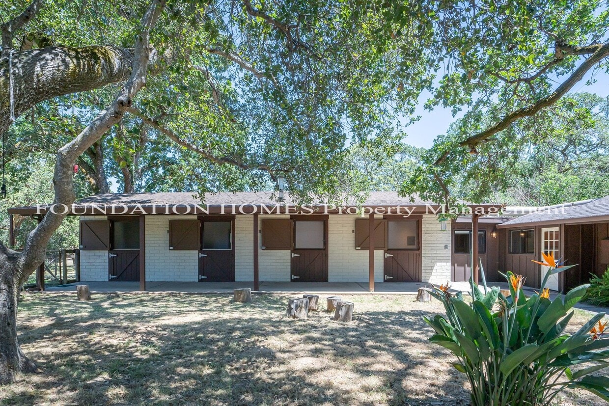 Primary Photo - Charming 2BD/2BA Converted Stable in Seren...