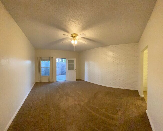 Master Bedroom - 2901 W Illinois Ave