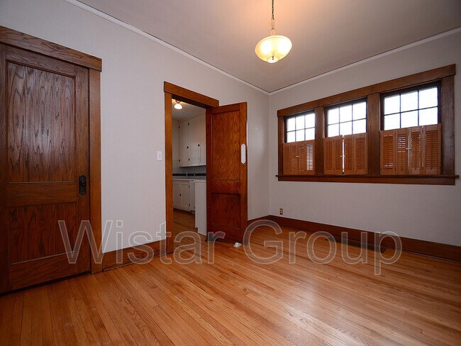 Building Photo - 5723 Rees St