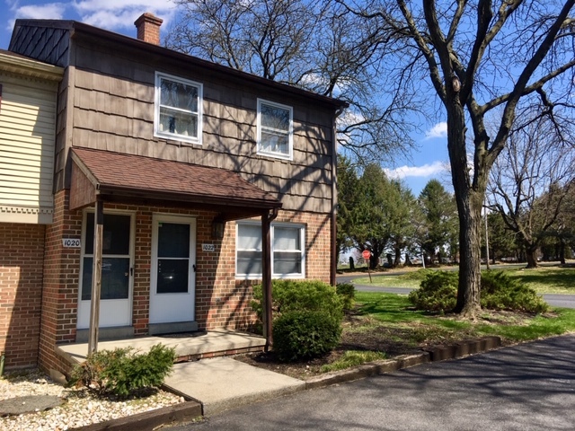 Building Photo - East Side Village