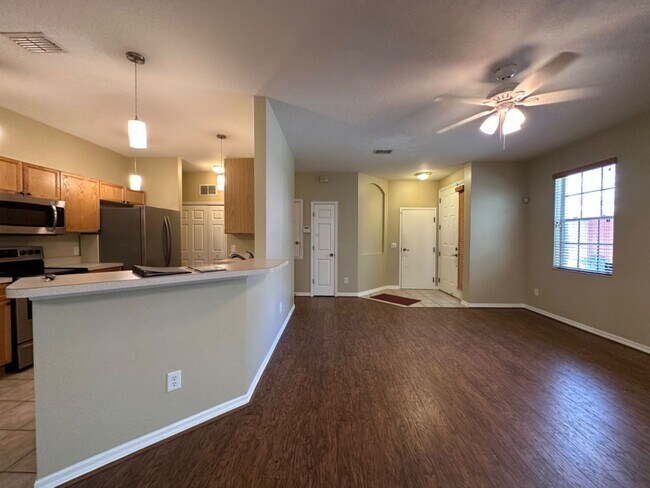 Building Photo - Oviedo Townhome!  Must See!