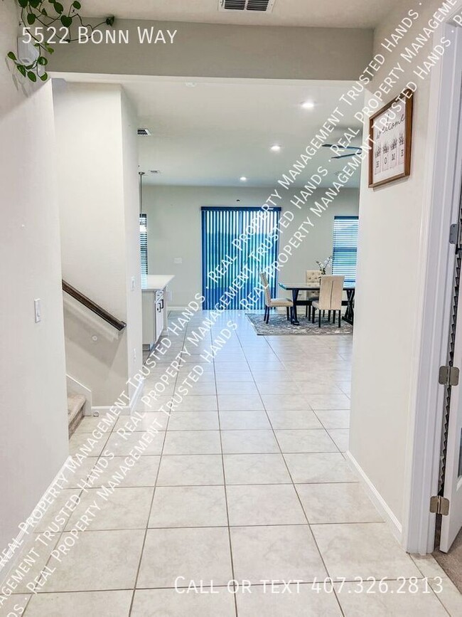 Photo - 5522 Bonn Way House